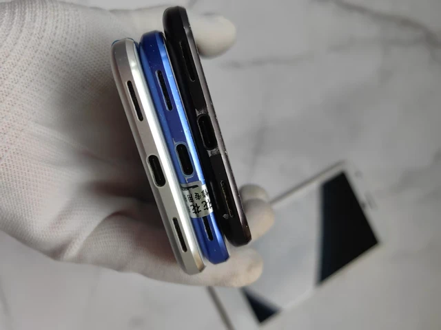Alt view image 2 of 7 - Google Pixel 32 GB Blue