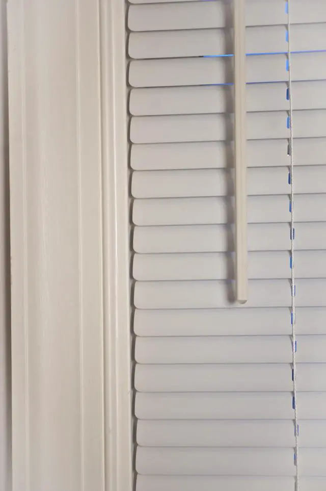 Alt view image 3 of 3 - Mainstays 1" Cordless Vinyl Light Filtering Mini Blinds, 1-Piece, White, 32" W x 64" L