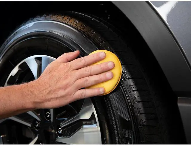 Alt view image 2 of 5 - Meguiar's Hot Shine Tire Spray, G12024, 24 oz