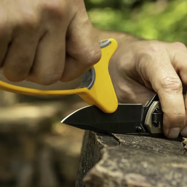 Alt view image 2 of 7 - Smiths 50170 JIFFY V-Sharp Knife & Scissors Sharpener | Yellow & Grey