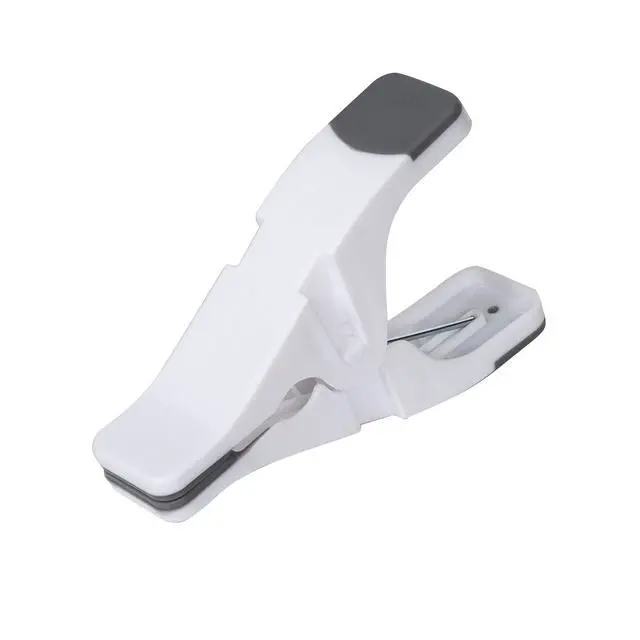 Alt view image 4 of 7 - Mainstays Plastic Jumbo Clothespins, Strong Grip, White, 18Count