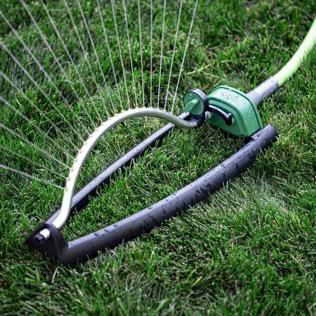 Alt view image 7 of 7 - Expert Gardener 3700 Sq ft Oscillating Sprinkler