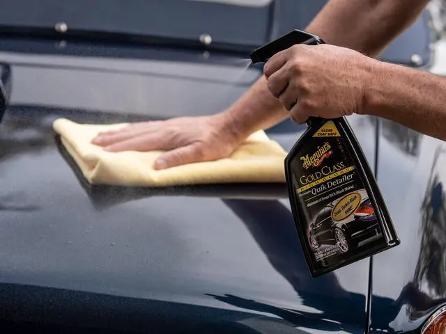 Alt view image 2 of 6 - Meguiar's Gold Class Premium Quik Detailer Spray Detailer for Rich Gloss, G7624, 24 Oz