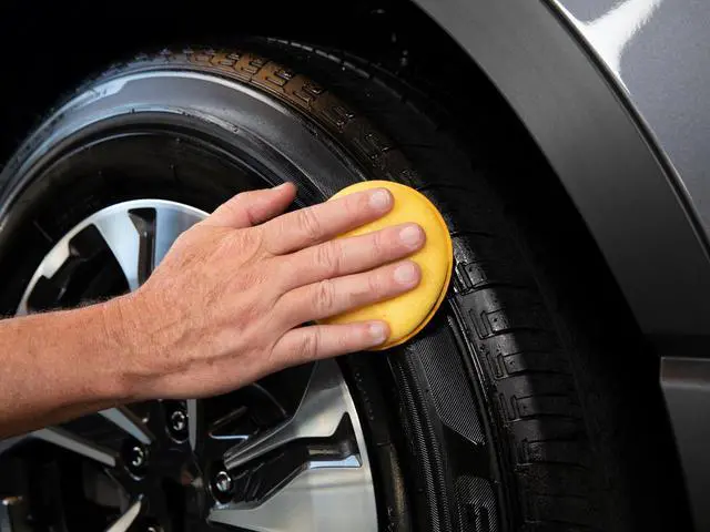 Alt view image 7 of 7 - Meguiar's Hot Shine Tire Spray, G12024, 24 oz