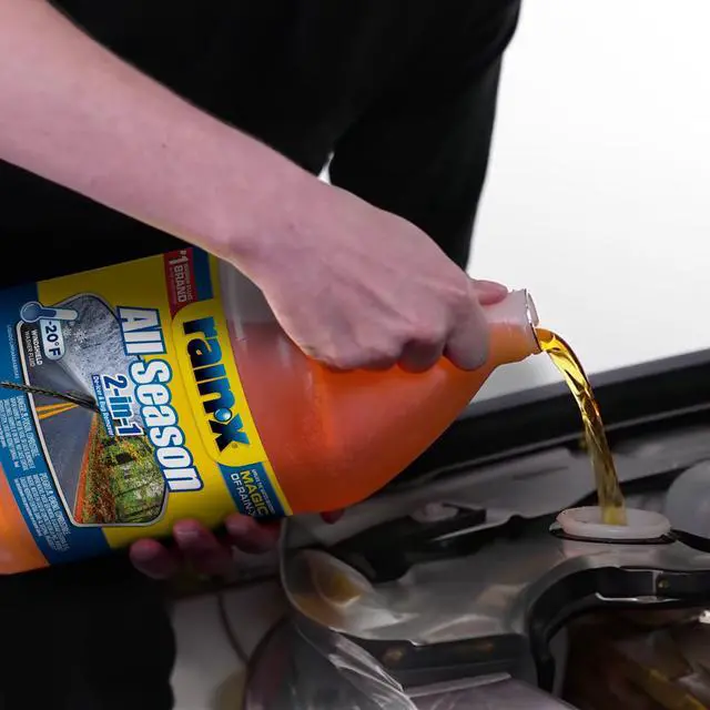 Alt view image 3 of 6 - Rain-X -20F 2-In-1 All-Season Washer Fluid