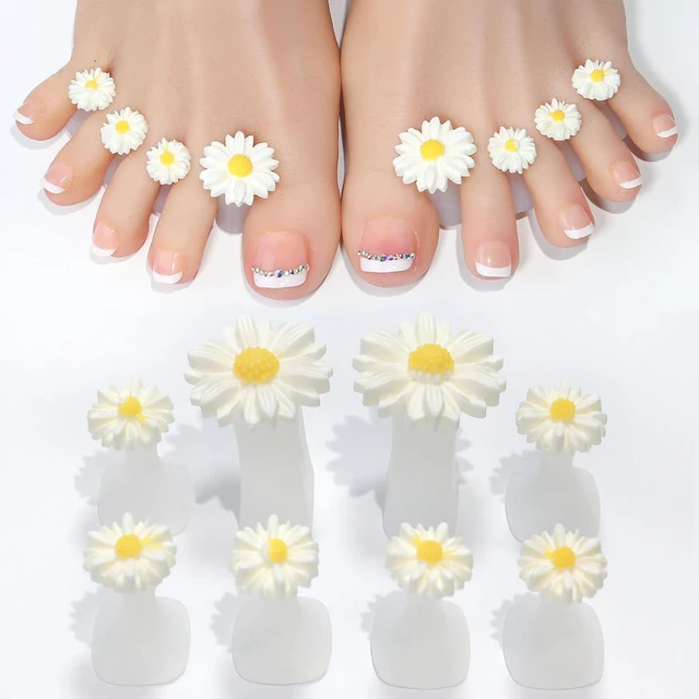 Main image of 8pcs Daisy Toe Separators Silicone for Pedicure Nail Art Tools, White