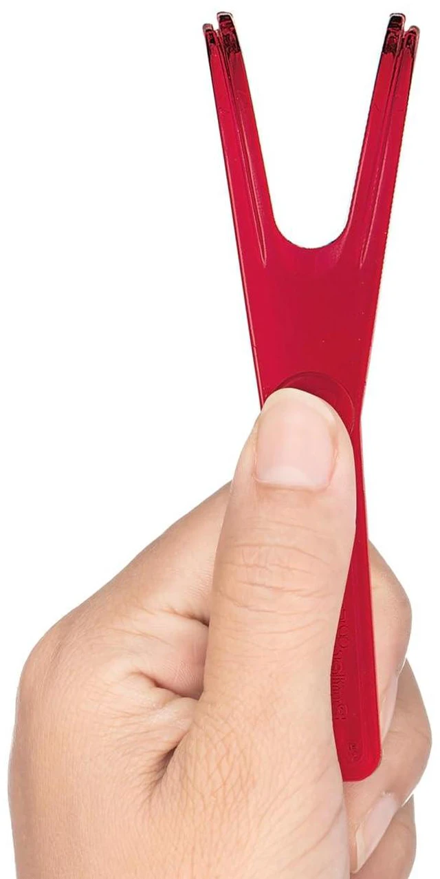 Alt view image 4 of 4 - GUM Flossmate Reusable Floss Handle, Environmentally Friendly Dental Floss Picks for Plaque Removal and Gum Health, Pack of 1
