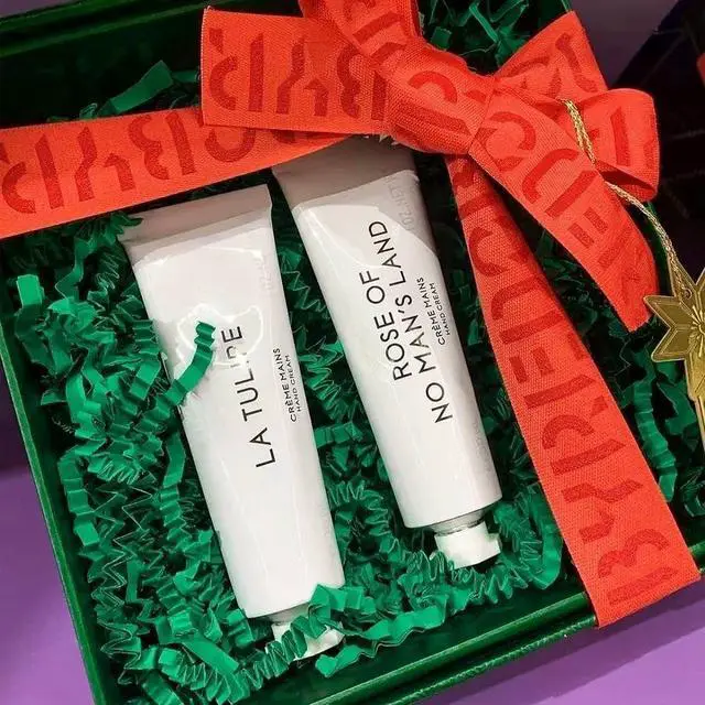 Alt view image 2 of 6 - UoeRing Green Crinkle Cut Paper Shred Filler 4 oz