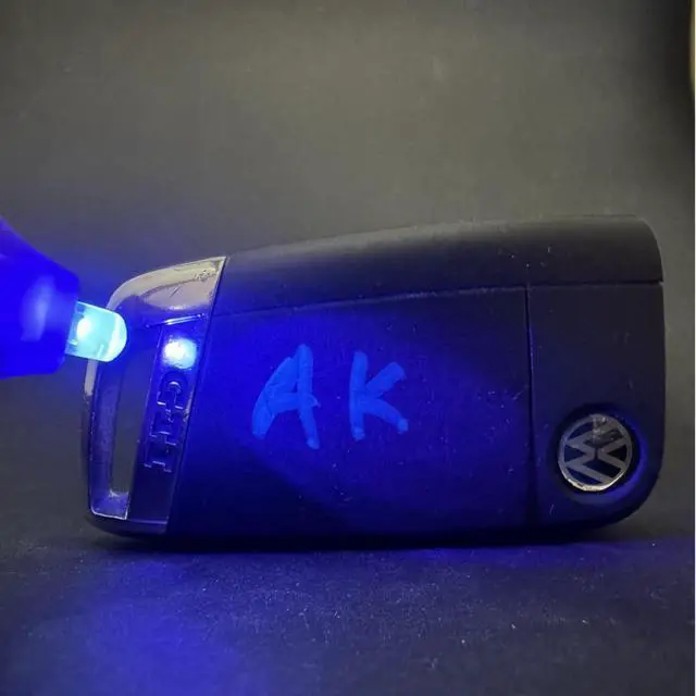 Alt view image 5 of 5 - SureMark UV Security Marker Fine Tip with Keyring UV Light