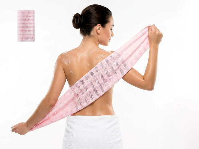 Main image of Long Body Scrub Washcloth for Smooth Skin, Deep Cleansing Exfoliating Bath Towel