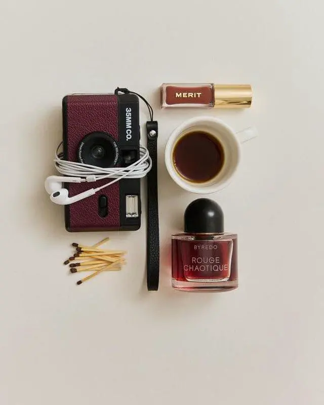 Alt view image 2 of 6 - 35mm Reusable Film Camera with Flash, Compatible with All 35mm Film, Analog Point & Shoot with Manual Advance & Rewind, Perfect for Travel, Beginners & Everyday Nostalgia - Plum Glaze