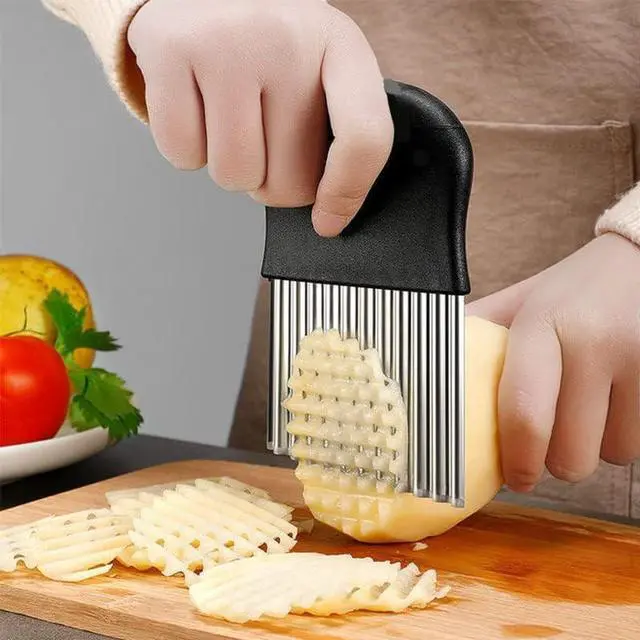 Main image of Large Crinkle Cutter - Potato Slicer Wave Chopper - Stainless Steel Wave Cutter for French Fry, Vegetable and Fruit (1 Pack)
