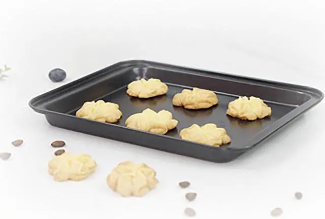 Alt view image 5 of 5 - Cookie Baking Sheet, 9.5 Inch x 7 Inch Square Iron Plate with Nonstick Coating for Baking Cookie, Roast Meat, Baking Cake, Bread and other Foods (1)