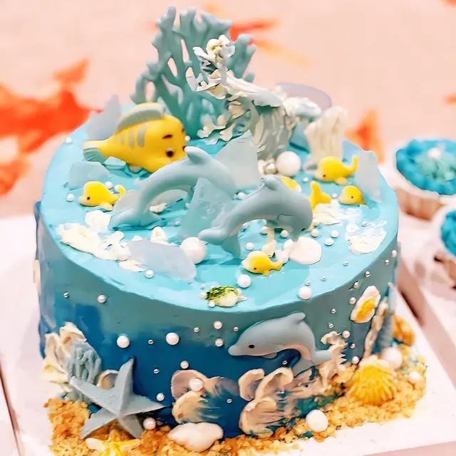Alt view image 6 of 7 - Dolphin Silicone Fondant Mold3-Piece Set, BPA-Free