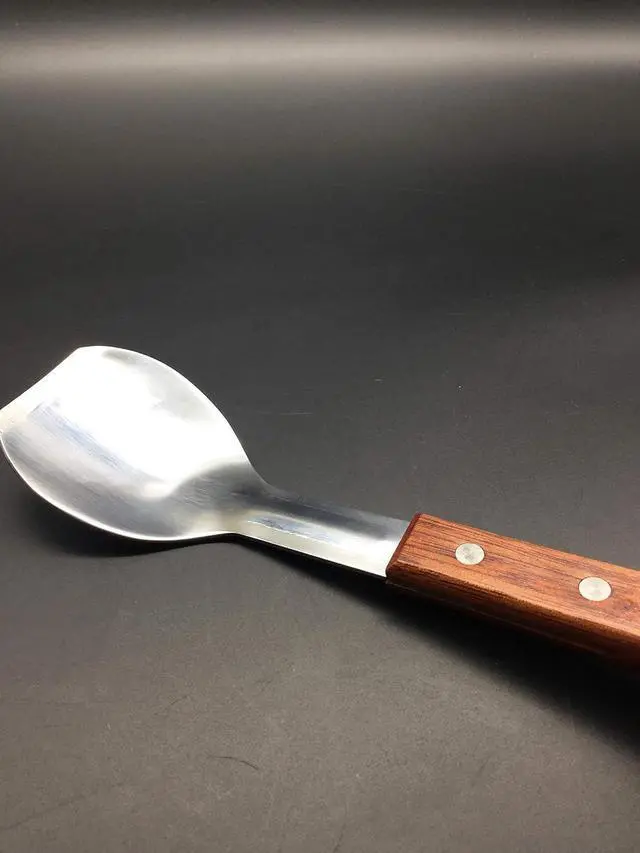 Alt view image 3 of 4 - Ice Cream Metal Spade, LU2000 9 Inches Sweets Blade Scoop Wedding Buffet Cooking Tool for BBQ & Kitchen Cook Cake Scraper Stainless Spoon Shovel Large Ice Cream Scooper