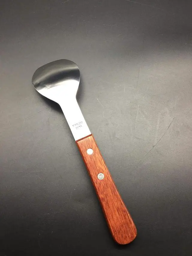 Alt view image 4 of 4 - Ice Cream Metal Spade, LU2000 9 Inches Sweets Blade Scoop Wedding Buffet Cooking Tool for BBQ & Kitchen Cook Cake Scraper Stainless Spoon Shovel Large Ice Cream Scooper