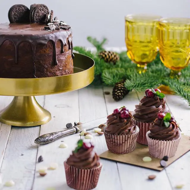 Alt view image 4 of 7 - Chengu 300 Pieces Woodland Cupcake Liners Paper Baking Cups(Woodgrain)