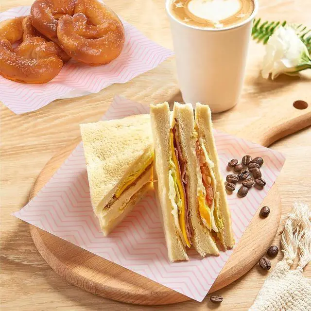 Alt view image 4 of 7 - GeeRic Waxed Deli Paper Sheets for Snacks 100 Pcs, 7 * 7 Inch Food Basket Liners for Sandwiches, 2026 Burgers, Wave Deli Wrap Wax Paper Sheets Pink