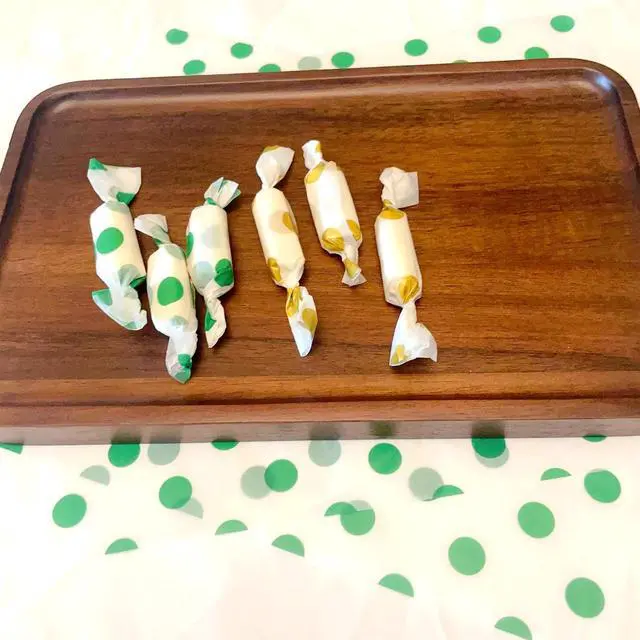 Alt view image 6 of 7 - 150pcs Green Gold Wax Paper, Food Picnic Paper, Greaseproof Paper,Waterproof Dry Hamburger Paper Liners Wrapping Tissue for Plastic Food Basket (Green/Gold Dot)
