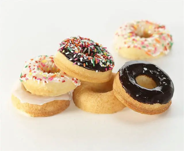 Alt view image 2 of 3 - Nordic Ware 6 Cavity Donut Pan, Metal