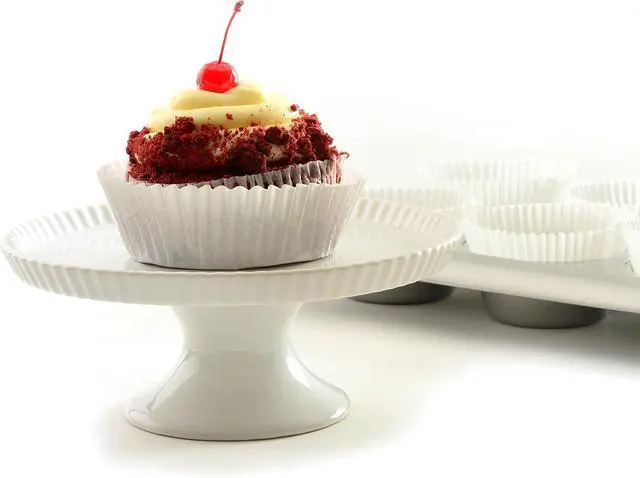 Alt view image 4 of 6 - Norpro Giant Muffin Cups, White, Pack of 48
