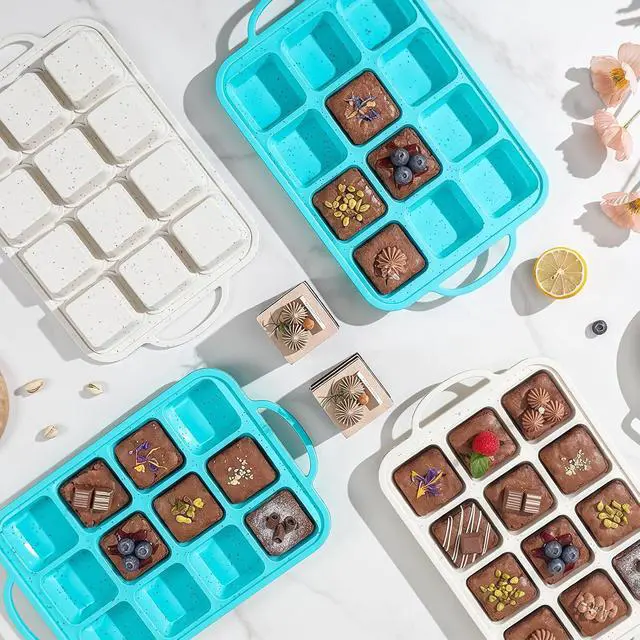 Alt view image 3 of 7 - Vinino Silicone Brownie Pan with Dividers, 1 Pack with Metal Frame