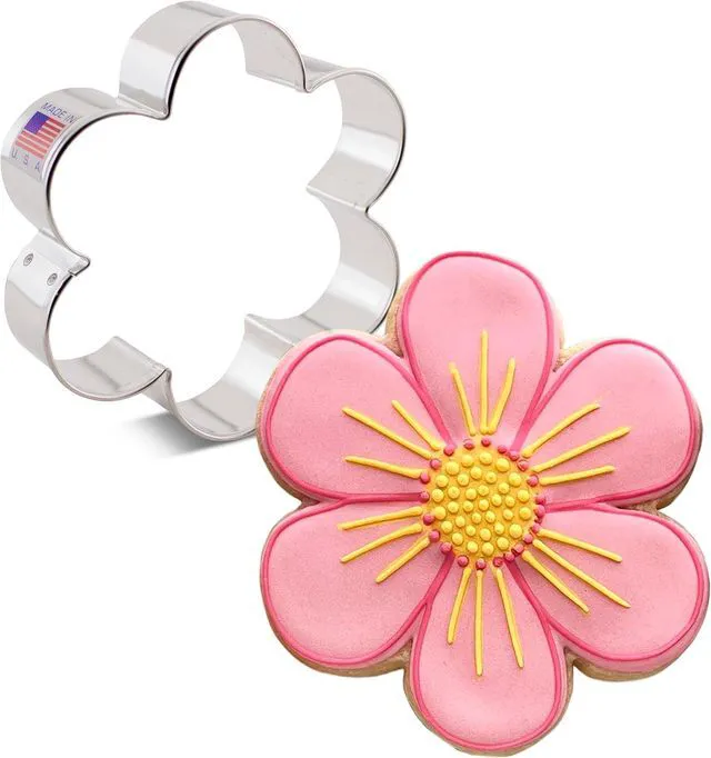 Alt view image 2 of 6 - Ann Clark Scalloped Edge Flower Cookie Cutter, 3-3/4" Made in USA