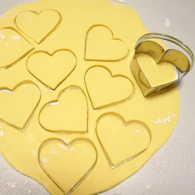 Alt view image 2 of 7 - ALLTOP Biscuit Cutters with Handle, Stainless Steel Cookie Cutter, Professional Baking Essential Tools for Valentine's Day - Heart Shaped