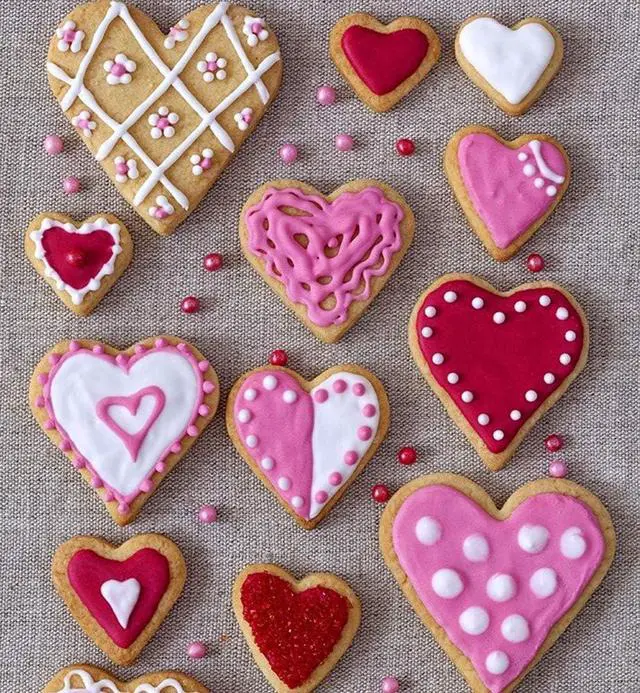 Alt view image 7 of 7 - Heart Cookie Cutter Set - 6 Piece - 3 4/5", 3 1/5", 2 4/5", 2 3/5", 2 1/5", 1 4/5" - Heart Shaped Cookie Cutters, Stainless Steel Biscuit Pastry Cutters