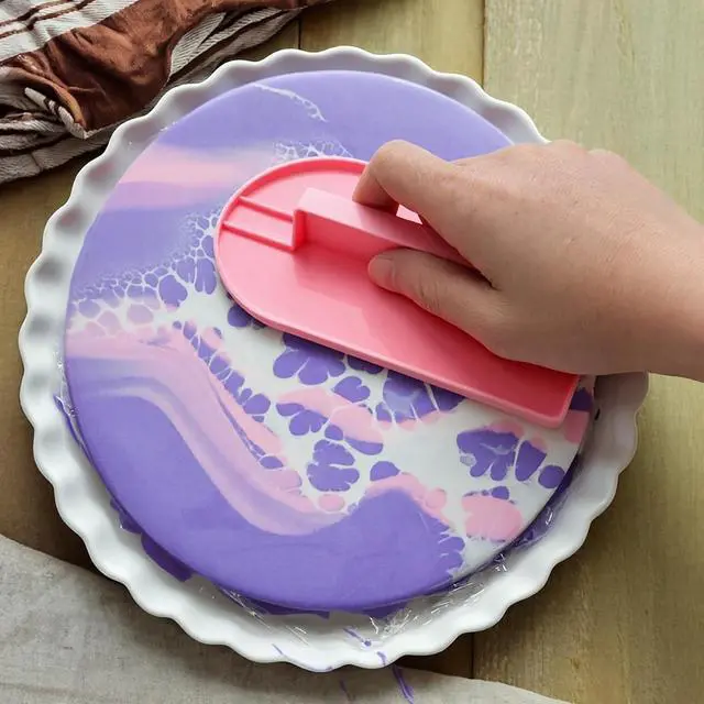 Alt view image 7 of 7 - 2 PCSCake Decoration Icing Smoother, Fondant Smoothing Tool, Plastic Fondant Icing Smoother Polisher, Icings Scraper Paddle Tool for Cake Decoration Tools (Pink, Green)