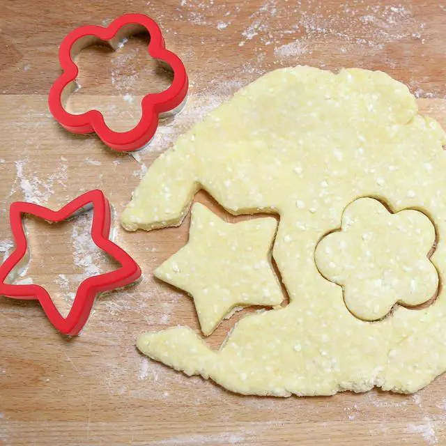 Alt view image 4 of 6 - ALLTOP Star Cookie Cutters Set 4 Pcs Different Sized Biscuit Cutter, Donut & English Muffin Cutter for Baking