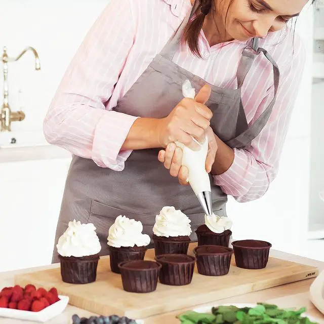 Alt view image 5 of 7 - 5Pcs Leaf Piping Icing Nozzles, Stainless Steel Cake Decorating Tips with 10Pcs Disposable Piping Bags for Pastry Cupcakes Cookie Cake Fondant Baking
