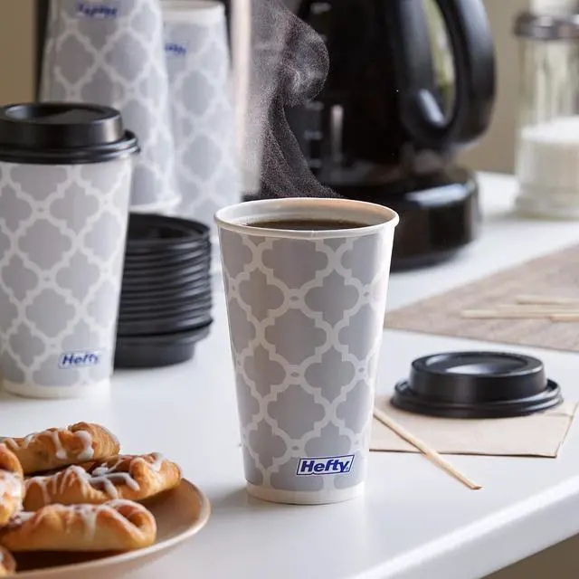 Alt view image 4 of 7 - Hefty Disposable Hot Cups with Lids, Insulated Paper Coffee Cups for Tea, Cocoa and Hot Beverages, Leak Resistant Single Use Drink Cups, 16 Ounce, 20 Count