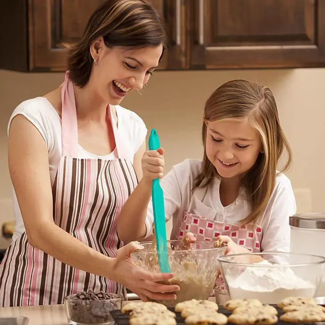 Alt view image 7 of 7 - Silicone Blender Spatula - Easy to Reach Under Blender Blades and Edges