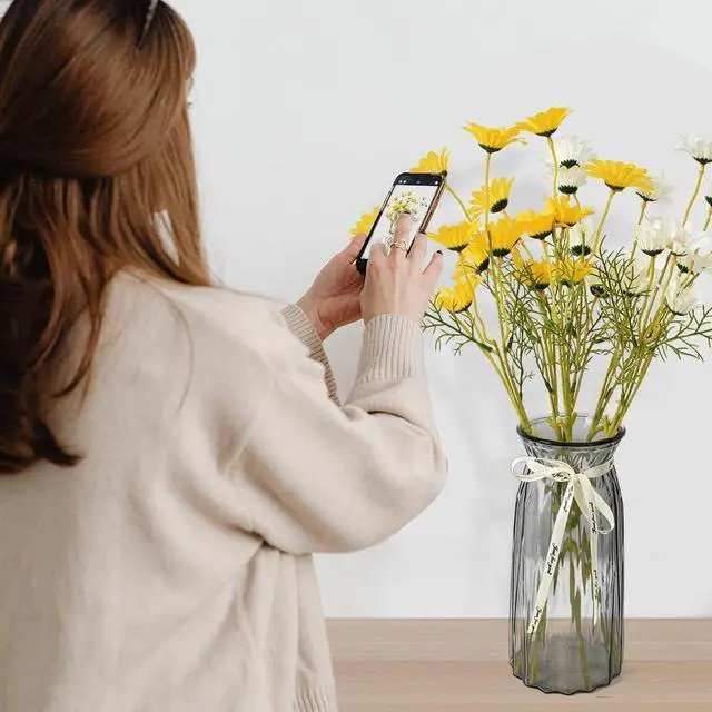 Alt view image 4 of 6 - Artificial Daisy Flowers 6 Bundles 21 Faux Silk Daisy Flowers with Stems for Home Garden Vase Decor