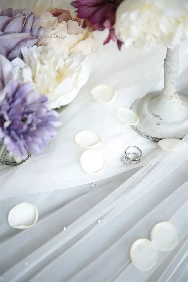 Alt view image 2 of 7 - Floroom 300pcs Rose Petals Ivory Faux Silk Flower Petals for Wedding Flower Girl Basket White Aisle Scatter Dinner Table Centerpieces Party Confetti Bridal Shower Romantic Night Decoration