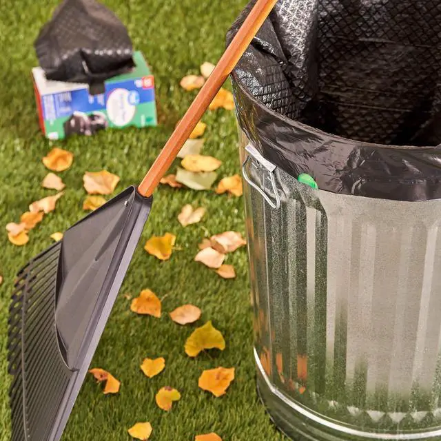 Alt view image 4 of 7 - Great Value Strong Flex 33 Gallon Drawstring Trash Bags, Mint Scent, Black, 20 Count, 20% PostConsumer Recycled Material, Tear & Leak Resistant