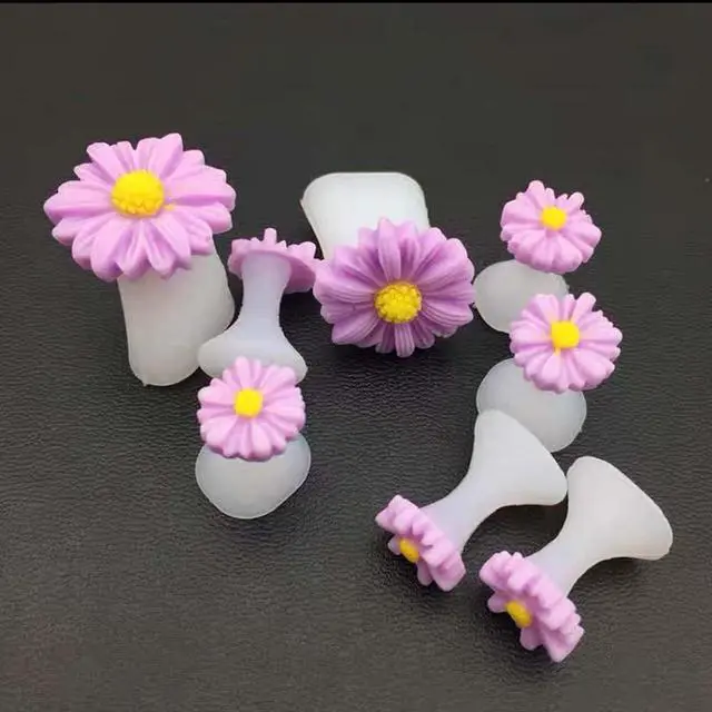 Alt view image 2 of 6 - BlingKingdom 16pcs Daisy Toe Separators Silicone for Pedicure Nail Polish Gel Foot Toe Spacers Pedicures Nail Art Tools