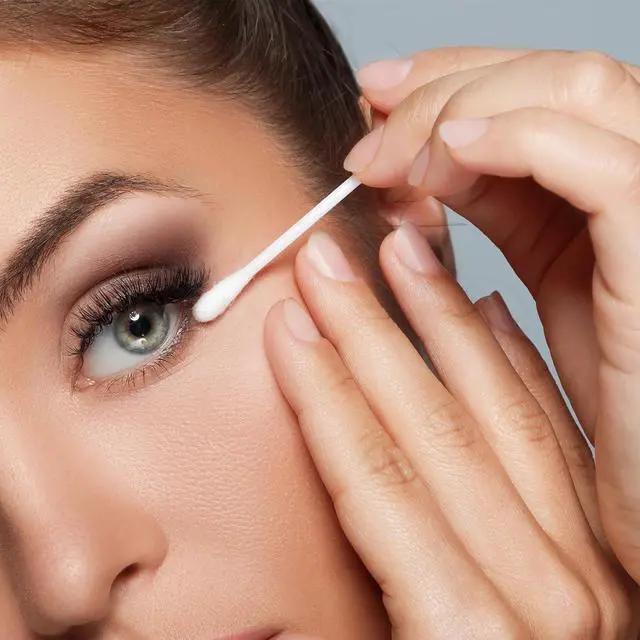 Alt view image 4 of 6 - Diane Cotton Swabs, 375 ct.