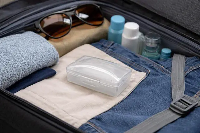 Alt view image 2 of 6 - American Comb Travel Soap Box with Lid, Clear White