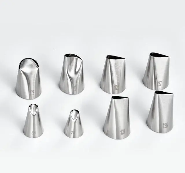 Alt view image 7 of 7 - Kasmoire 8 Pcs Rose Flower Piping Tips Set,Petal Icing Tips with 10 Pcs Disposable Piping Bags for Cake Decorating
