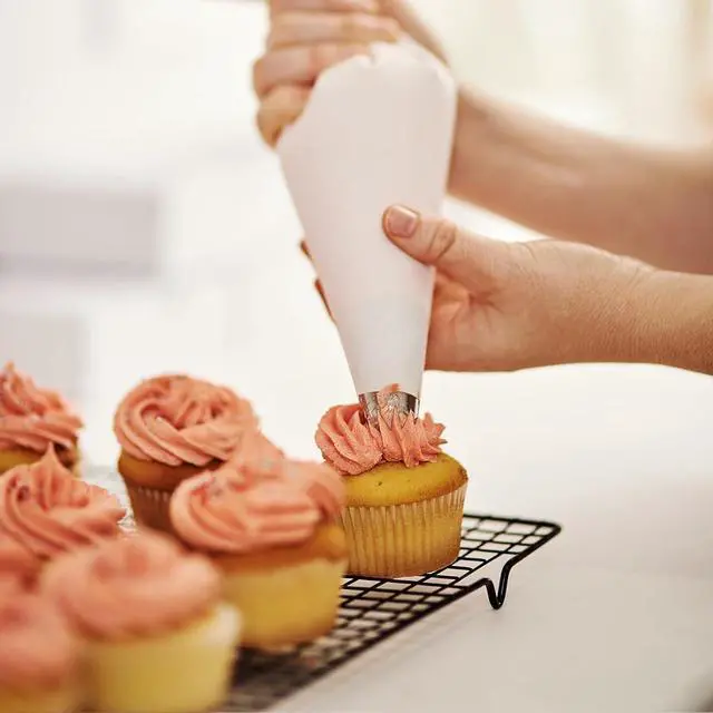 Alt view image 6 of 7 - Giantree 3 PCS 6B Cake Piping Nozzle Tips, Stainless Steel Large Piping Tips Cake Decorating Tools for Buttercream Icing Birthday Cake Cupcake DIY Baking Supplies