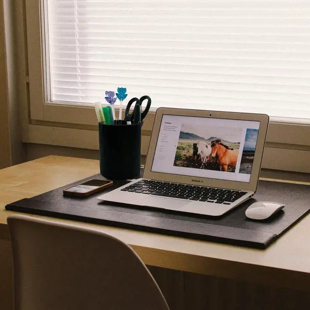 Alt view image 2 of 6 - minimaliving Pen Holder,Nordic Style Silicone Waterproof Pencil Holder for Desk Simple&Modern Minimalist Makeup Organizer Multifunctional Office Supplies for Home,Kids and School (Black)