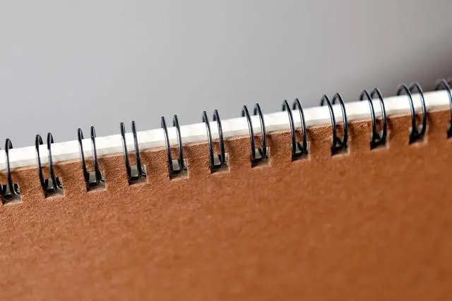 Alt view image 2 of 5 - Strathmore Medium Drawing Spiral Paper Pad 8"X10"-24 Sheets -400300