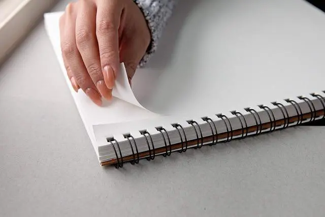 Alt view image 3 of 5 - Strathmore Medium Drawing Spiral Paper Pad 8"X10"-24 Sheets -400300