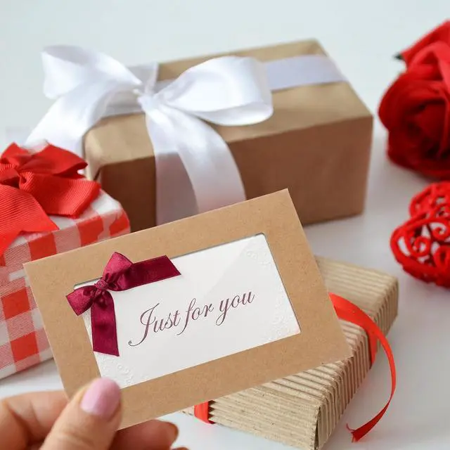 Alt view image 5 of 6 - Uiifan 30 Pcs Window Gift Card Envelopes 4 x 2.8 Inch Gift Card Sleeves Credit Size Envelopes with Heart Shaped Clasp for Greeting Gifts Business Invitation(Brown)