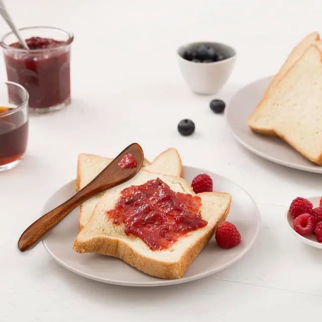Alt view image 3 of 7 - Hariendny 4Pcs Wooden Butter Knife 6 Inch Jelly Cheese Spreaders Sandwich Spreaders Condiment Knive Wooden Mini Spatulas for Kitchen
