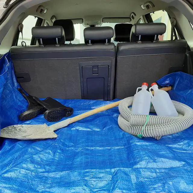 Alt view image 2 of 7 - Hyper Tough Weather Resistant Light Duty 6 x 8' Polyethylene Tarp