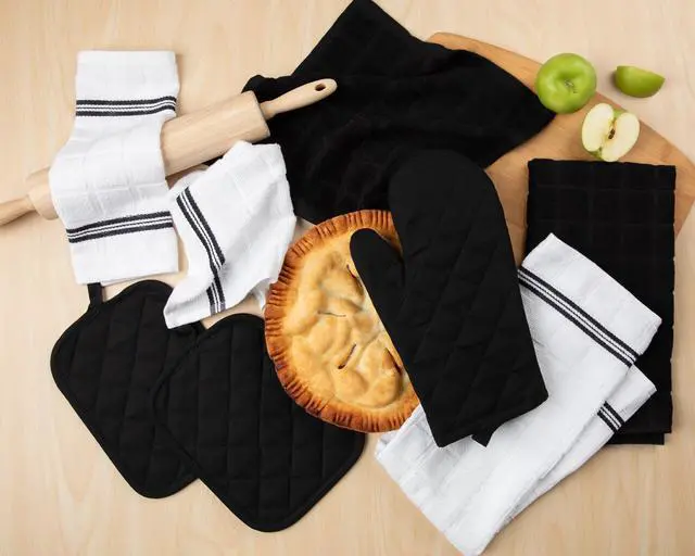 Alt view image 5 of 5 - Mainstays 8-Piece Cotton Kitchen Towel, Dishcloth, Oven Mitt, and Pot Holder Set, Black