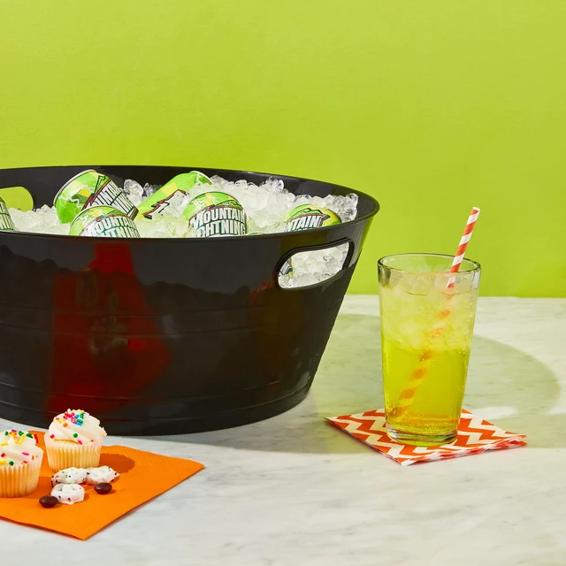 Alt view image 5 of 5 - Way To Celebrate 17.6In 420Oz Black Plastic Party Tub with Handles